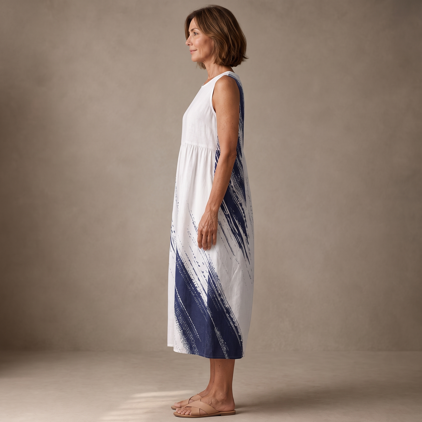 Elena vestido midi verano - perfil - modelo Maison Mareva