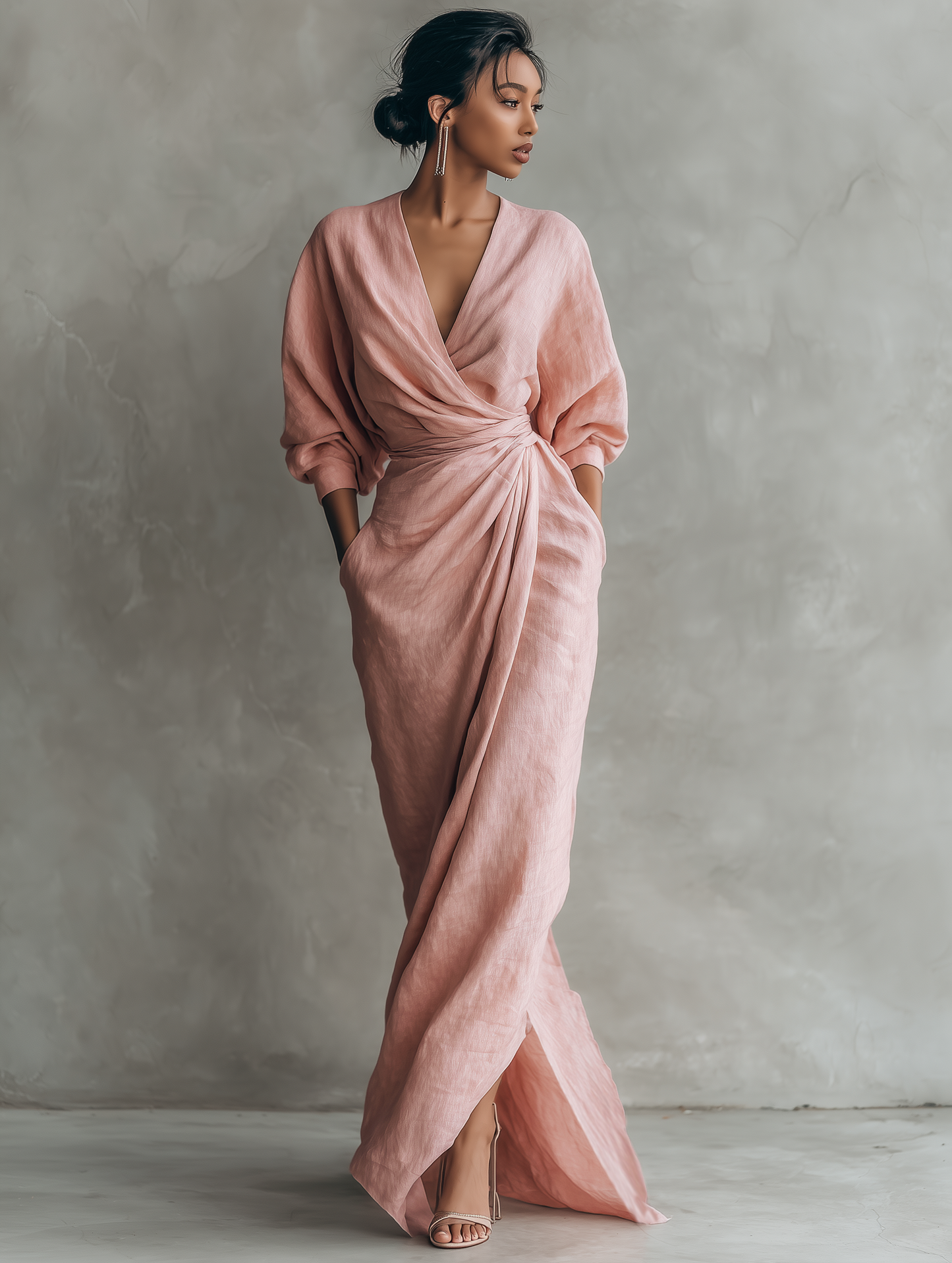 Taylor - Vestido largo minimalista en rosa con cuello en V, confeccionado en mezcla de lino, para mujer