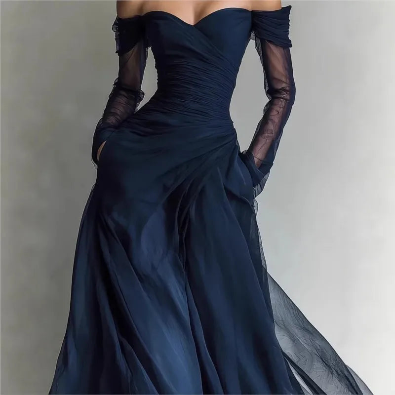 Julia| Vestido largo con hombros al aire y detalles de red