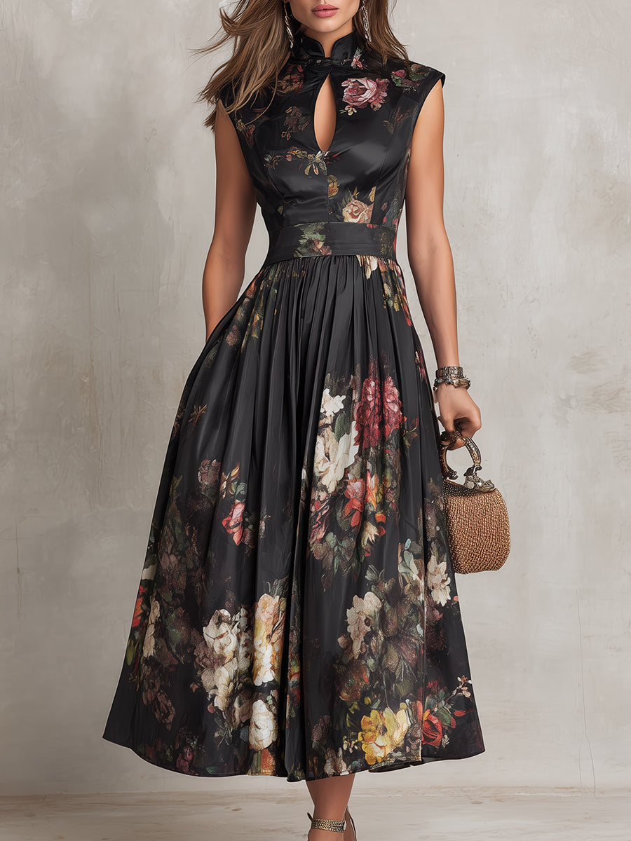 Violeta ¦ Vestido midi negro de satén plisado con estampado floral y cuello con abertura en forma de llave