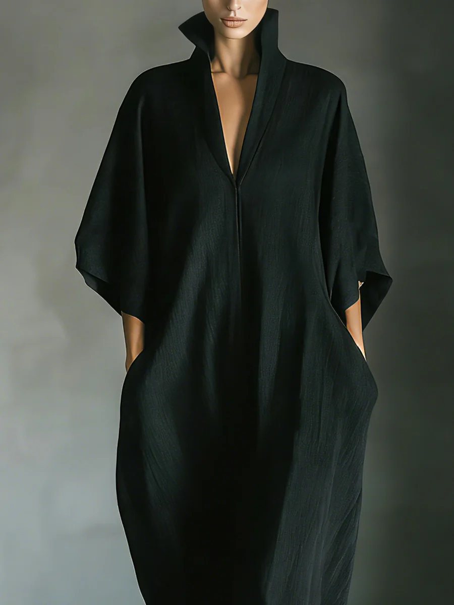 Alejandra • Vestido largo negro oversize de estilo minimalista con mangas tipo kimono