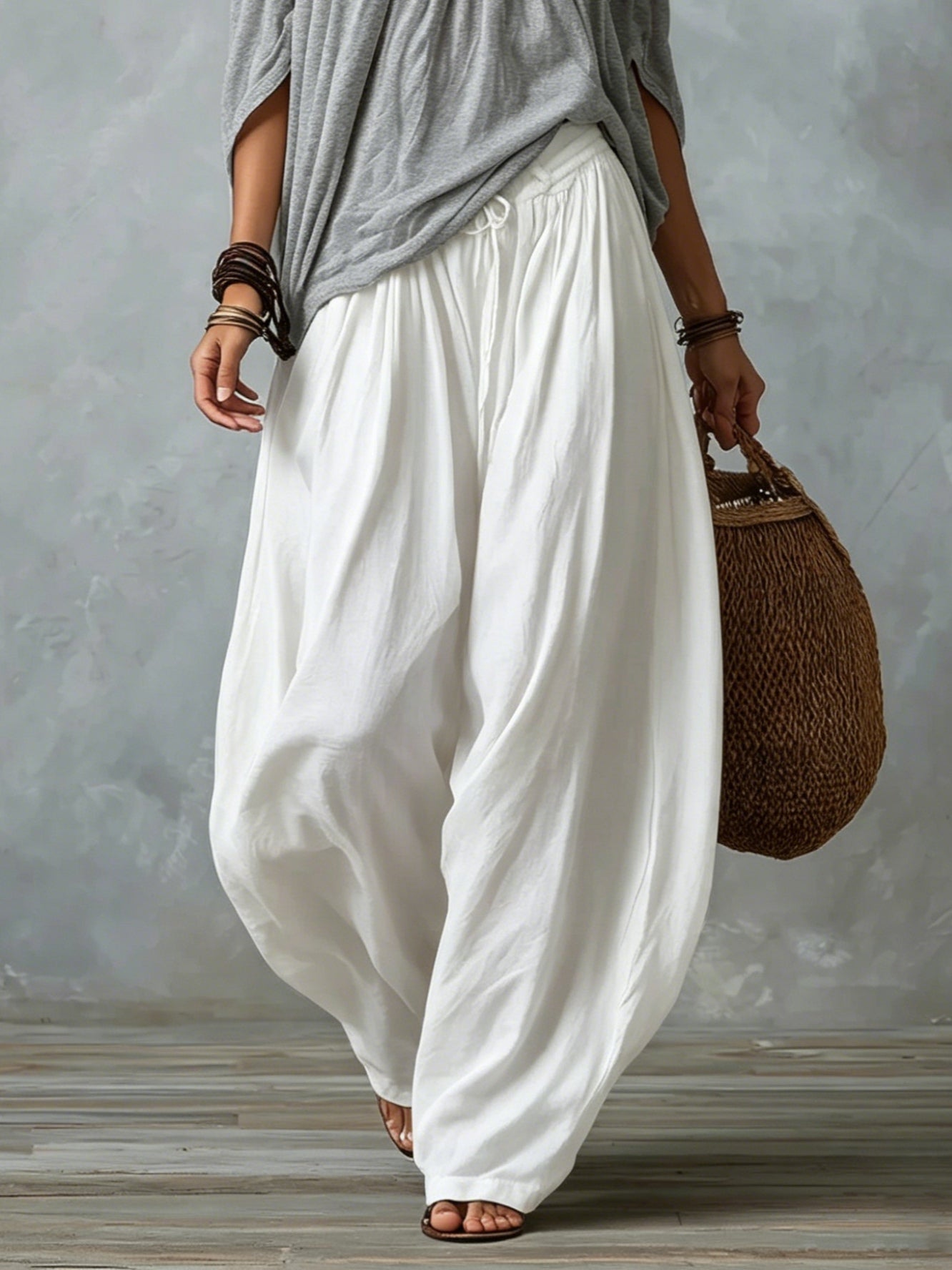 Bárbara | Conjunto: top de hombros descubiertos y pantalón globo (gris y blanco)