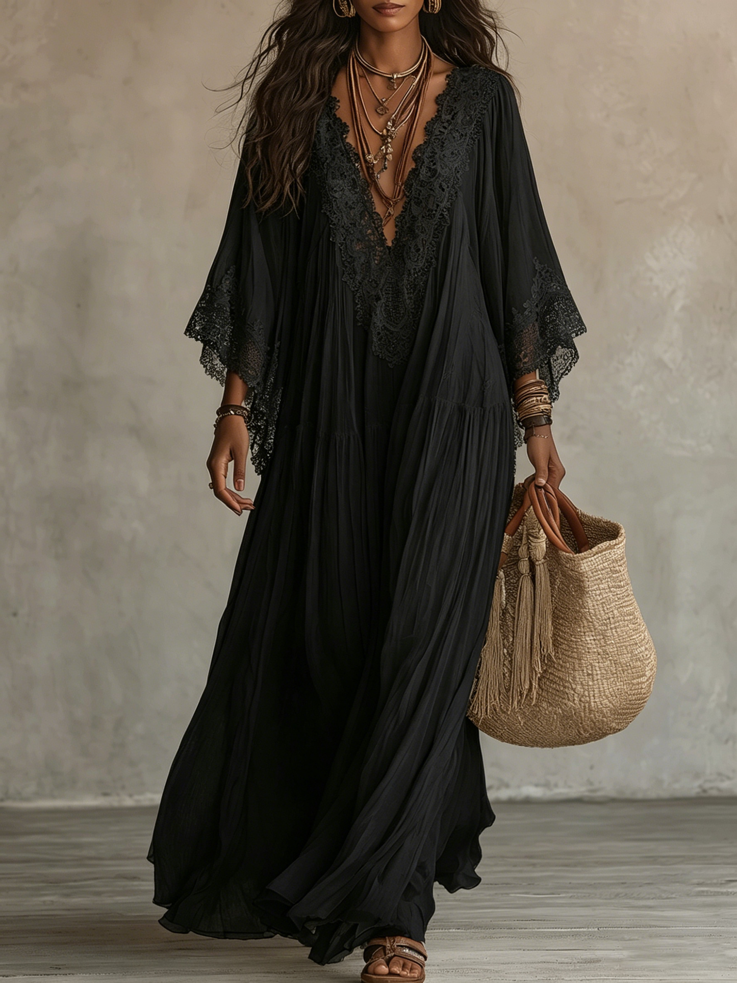 Ámbar | Maxivestido Negro con Escote en V y Manga Murciélago
