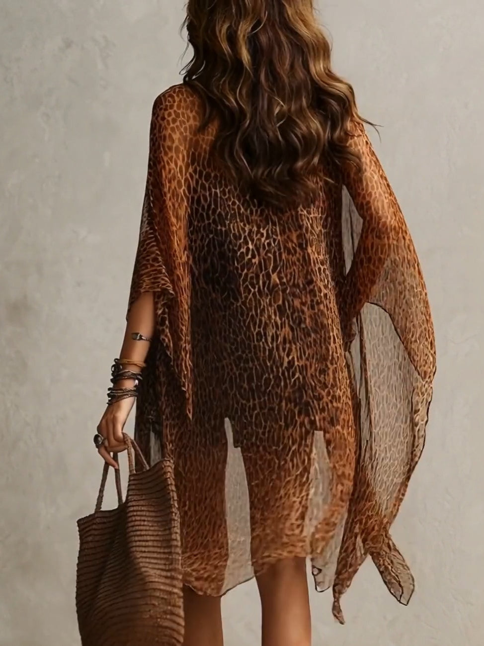 Yolanda | Conjunto bohemio de 3 piezas: túnica y short de leopardo