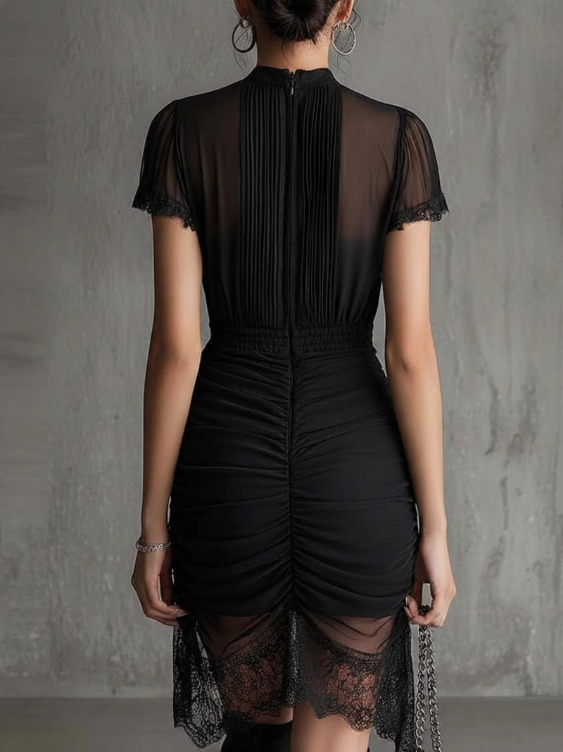 Valeria | Minivestido negro de gasa con encaje